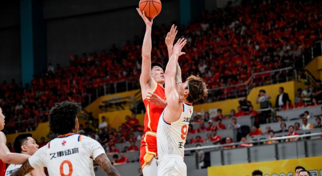v站体育-CBA总决赛G4！赛前带来上海男篮张镇麟、李弘权、王哲林以及浙江广厦孙铭徽、布朗的最新消息